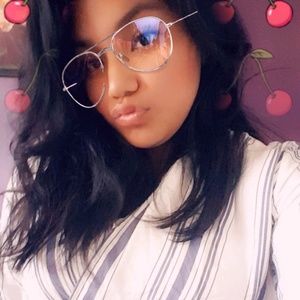 Meet your Posher, Kari